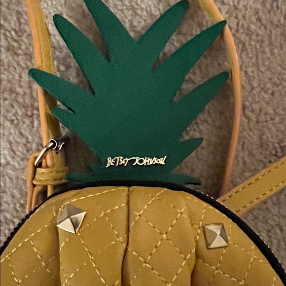 Betsey Johnson “Pineapple of My Eye” Yellow Mini Backpack NWOT - Picture 2 of 8